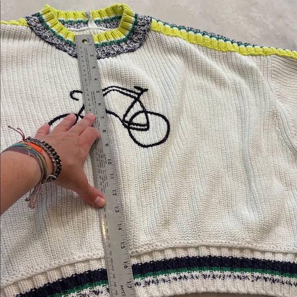 Antrhro, cropped sweater - Picture 7 of 8